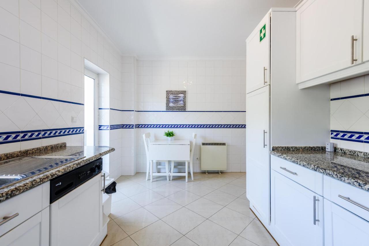 Amazing Apartment In Албуфейра Екстер'єр фото
